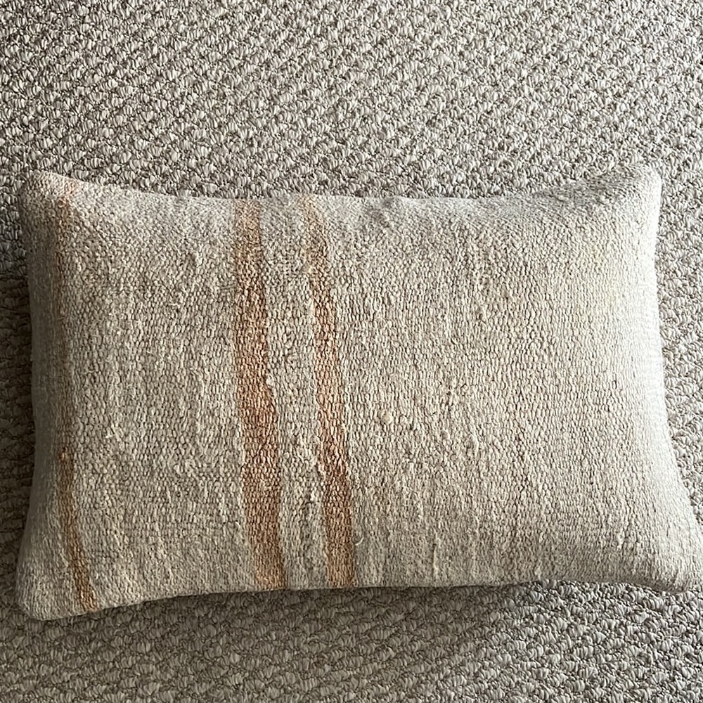 100% authentic vintage light pink peach Turkish hemp rug lumbar pillow cover - Picture 7 of 14